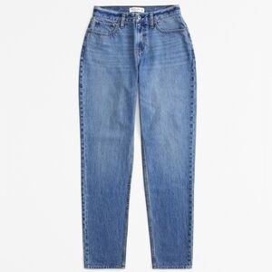 NWT Abercrombie Curve Love Low Rise Taper Jean